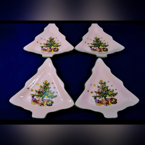 4 vintage christmas stackable dishes Napko By Japan - Picture 1 of 7